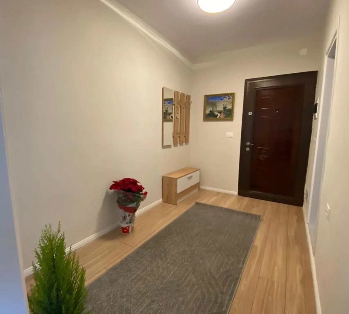 Emmas Place- Apartamenti Modern Por Miqesor Ne Qender Te Elbasanit Elbasan
