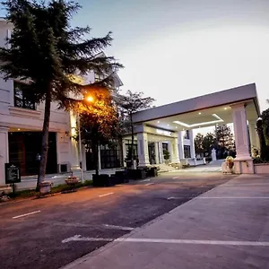 4* Otel Univers